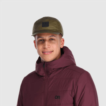 Gorra Negra Con Aislamiento De Frente Frío Para Investigación Al Aire Libre